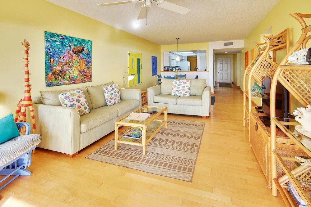 Land's End 303 Building 11 Beachfront With Private Balcony!
