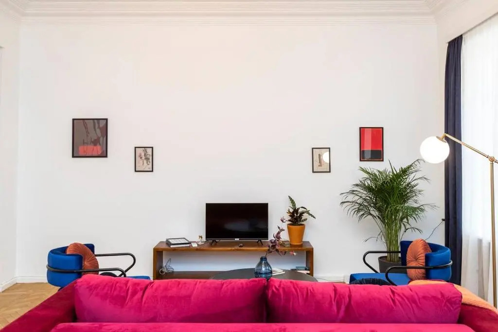 Light and Luxurious 2BR Apartment - by Wehost