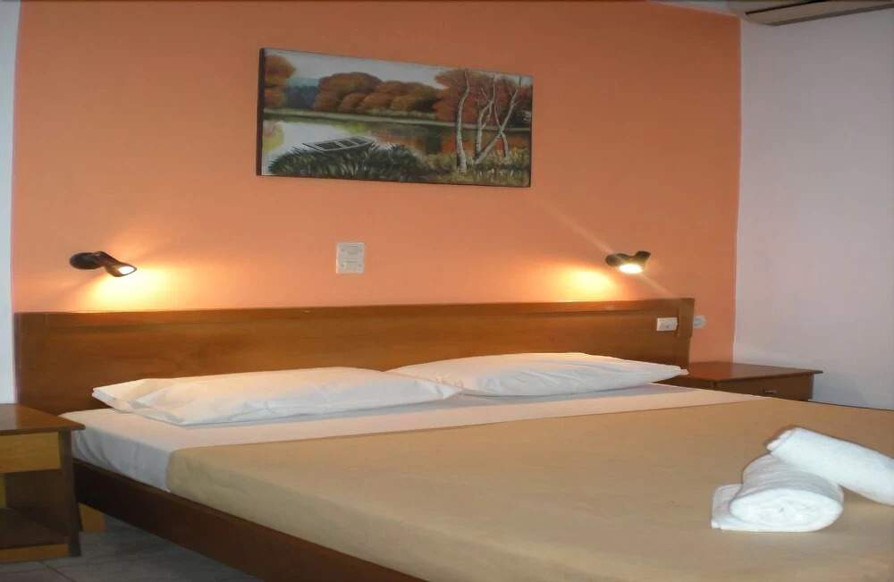 Lofos Apartments