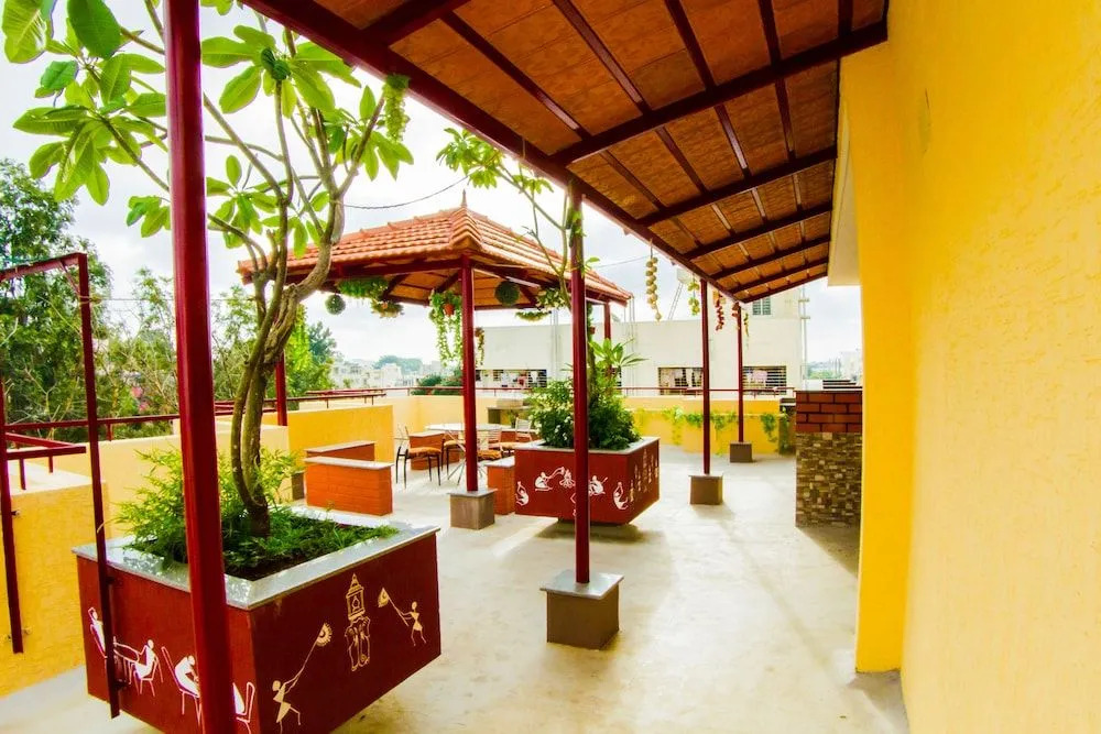 Rainbow Service Apartment