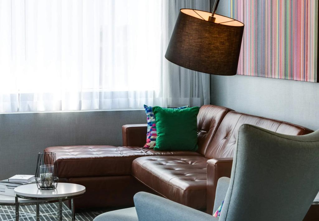 Renaissance Montreal Downtown Hotel
