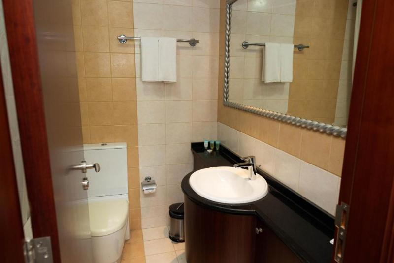 Mra Grand Hotel