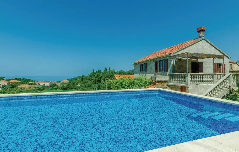 Beautiful Home in Gruda With Wifi and 2 Bedrooms