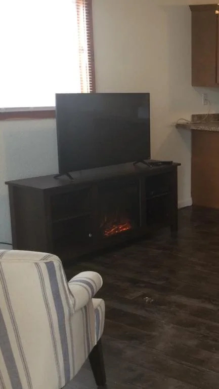 Anchor Inn & Suites