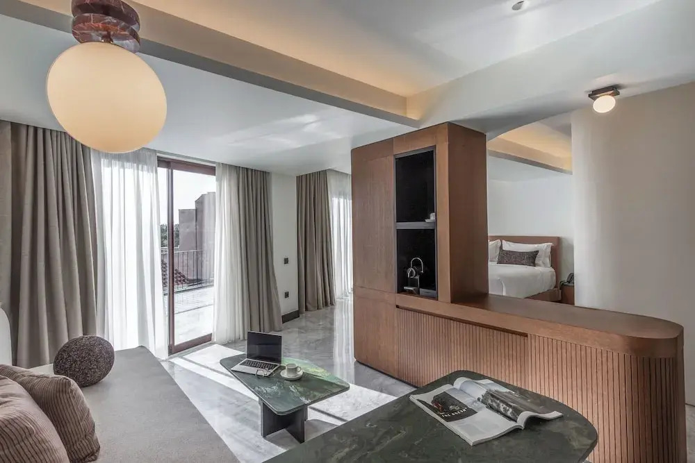 LAvventura Suites