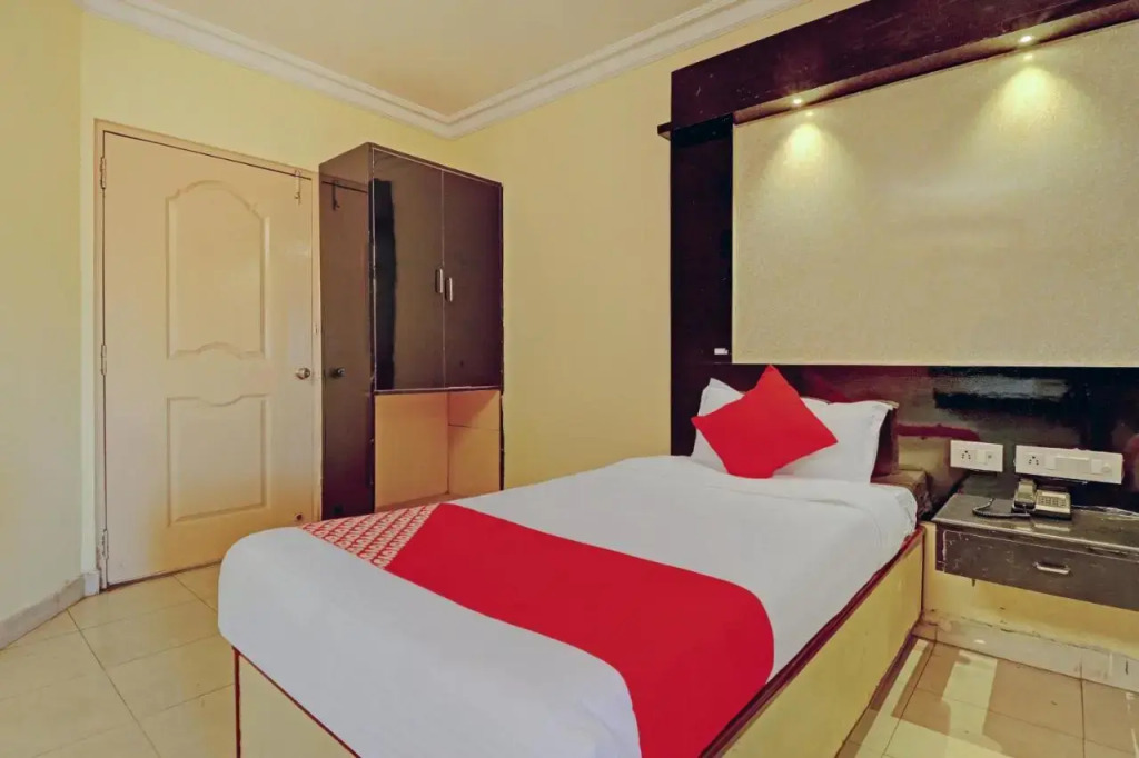 Hotel Sri Sai Grand Central by Oyo