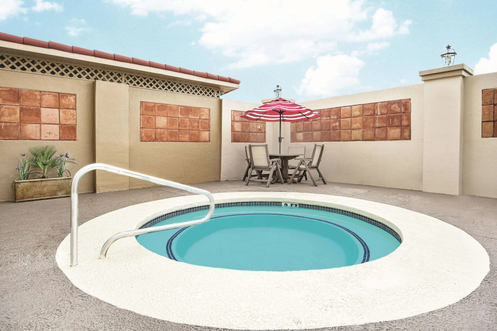 La Quinta by Wyndham Laredo Airport