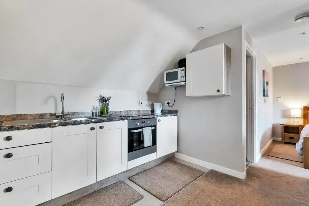 Hamble Retreat House, Studios and Lodge