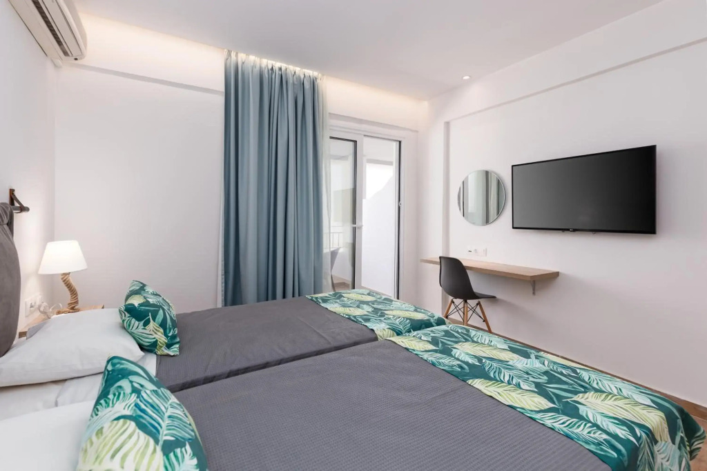 Sirocco Hotel