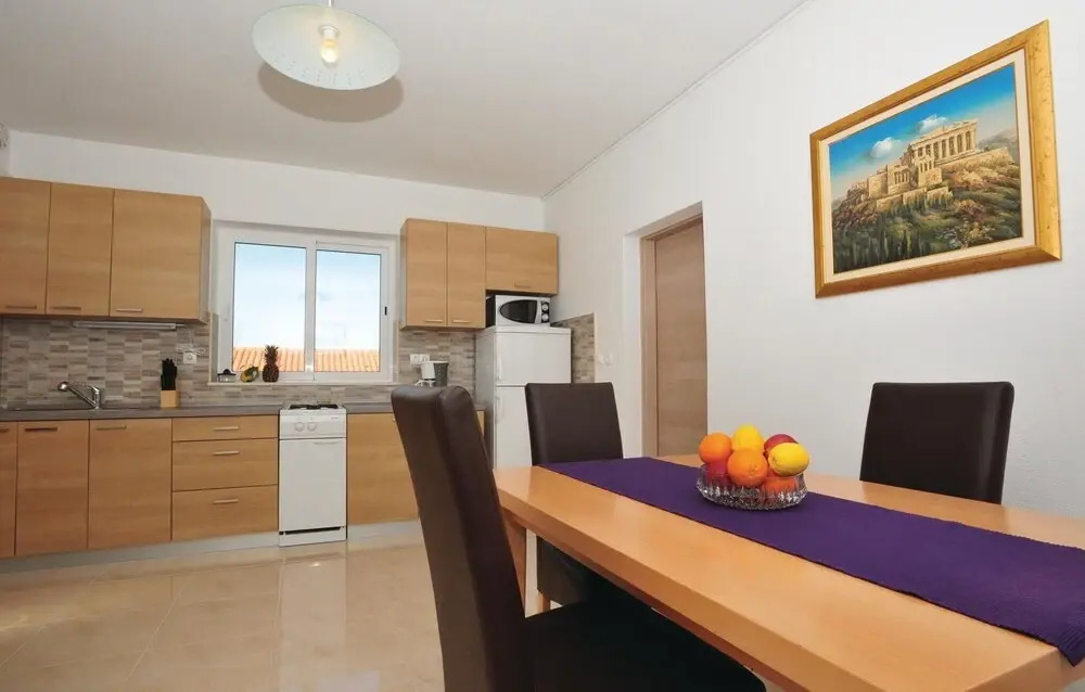 Beautiful Home in Mastrinka With 4 Bedrooms, Sauna and Outdoor Swimming Pool