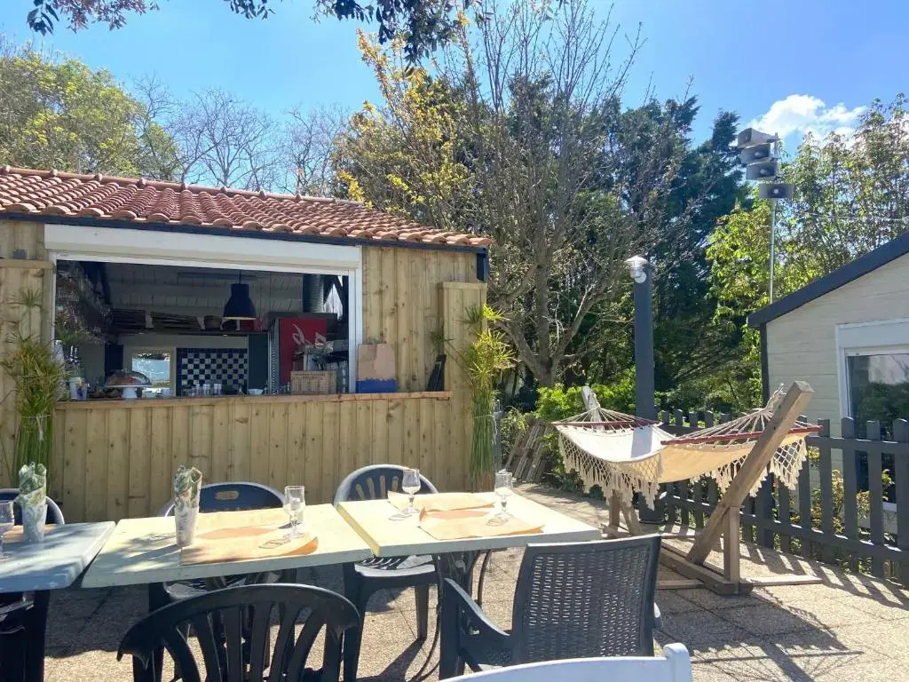 Camping Au Petit Port de LHoumeau