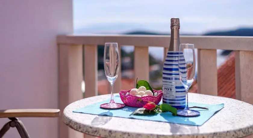 Seaview Hvar Blue