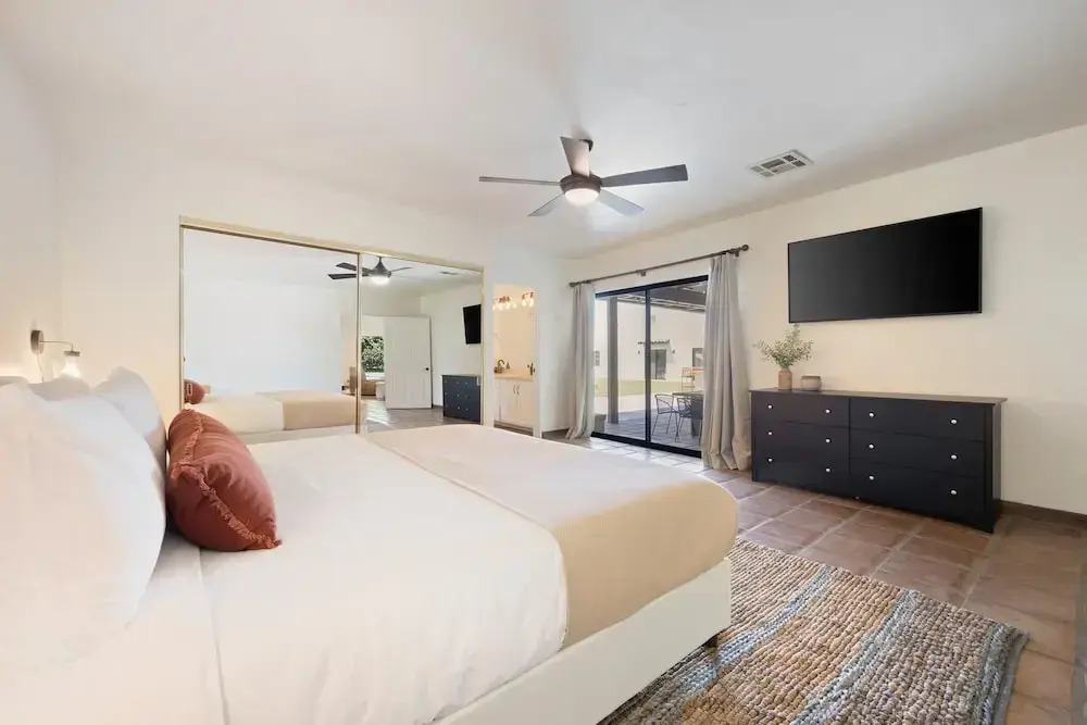 Starlight Estate by Avantstay 20 People Architectual Mansion w Pool Tennis Court Game Room
