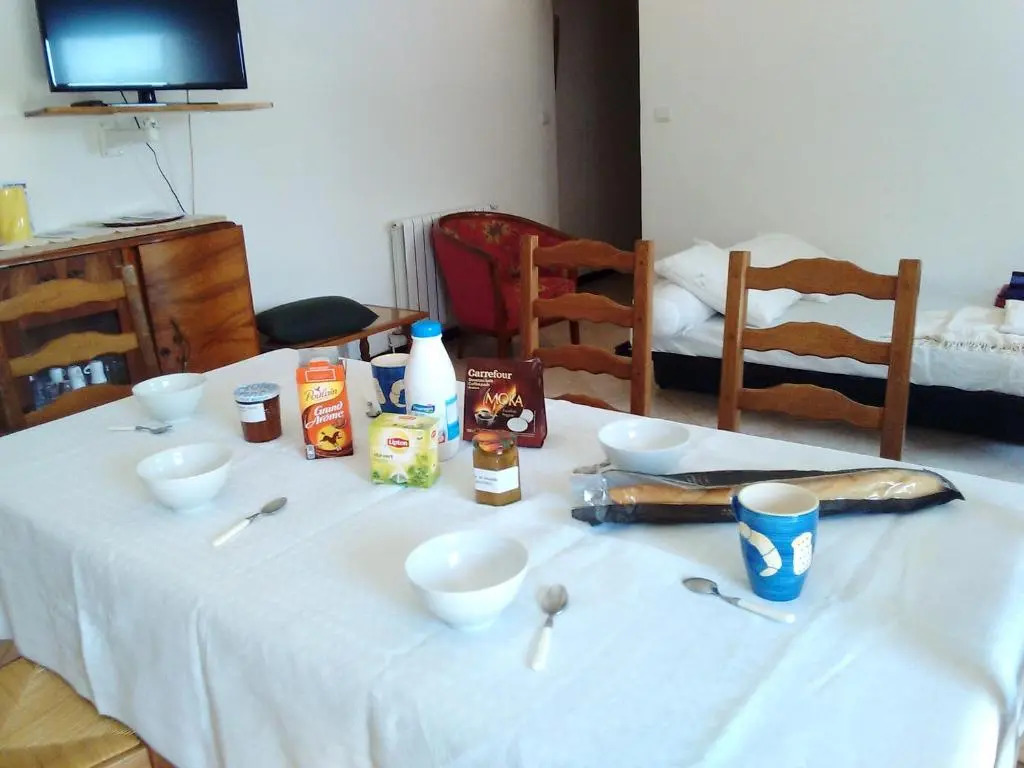Villa de 2 chambres avec piscine privee jardin et wifi a Mormoiron