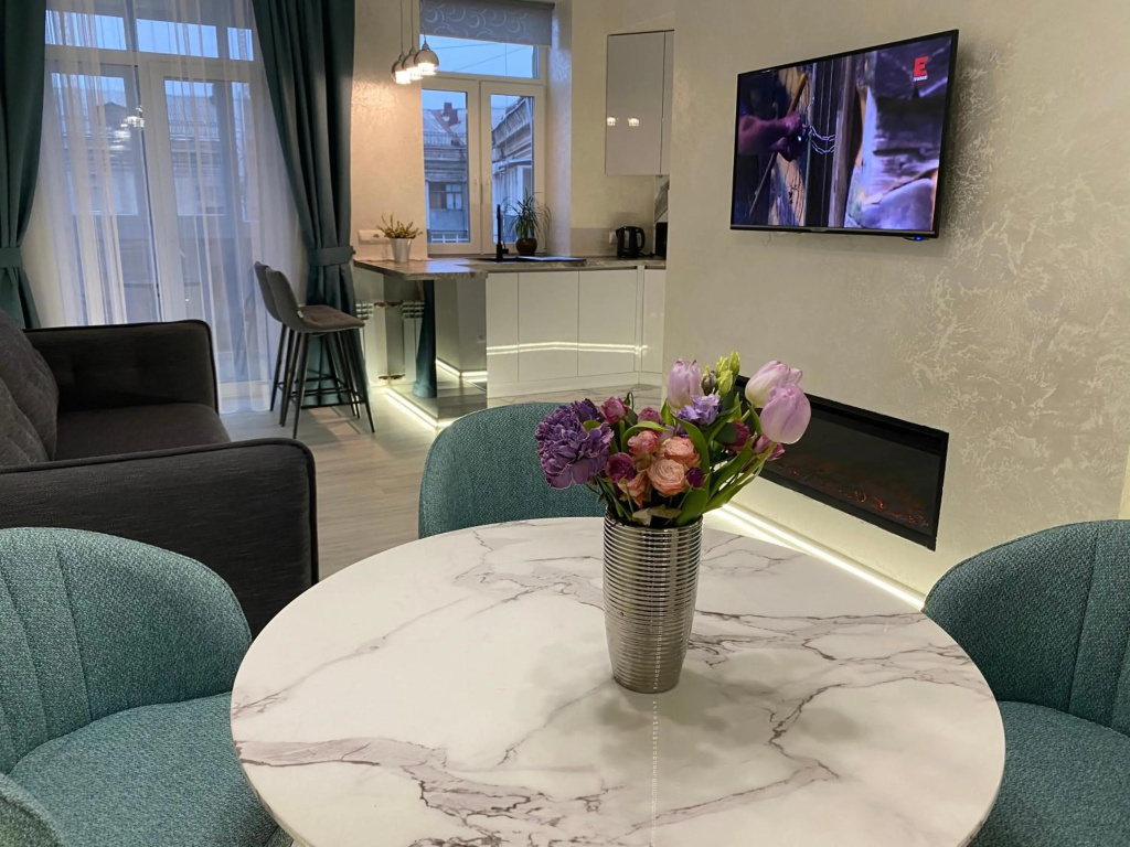 Panorama Luxury Apartment in The House with a Spire, a historical building in the city centre