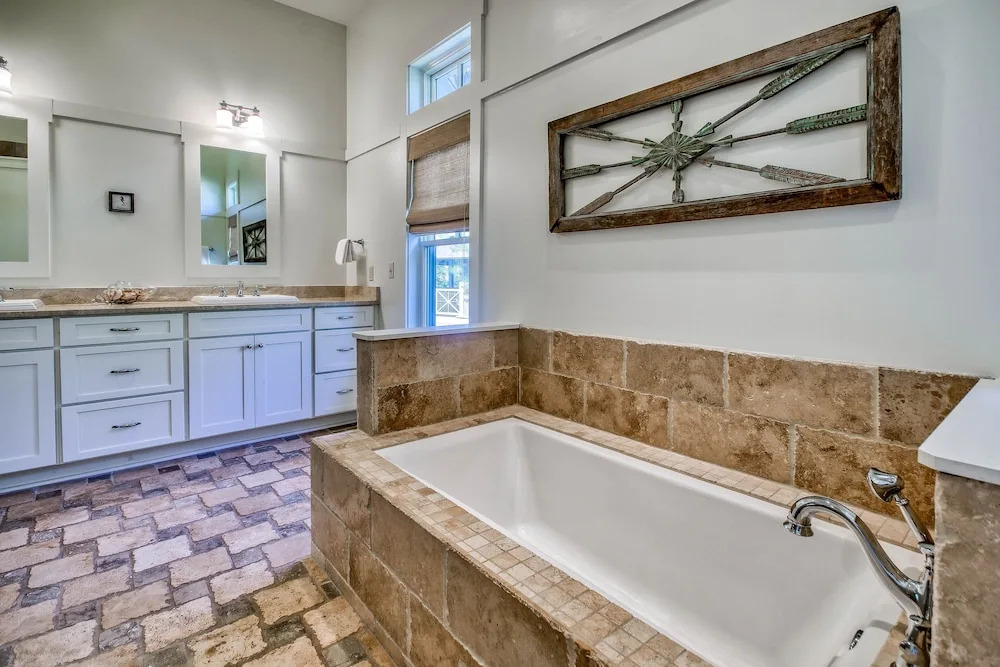 Beautiful Home Close to the Sandhill Pool in Watercolor - 5BR 4,5BTH home