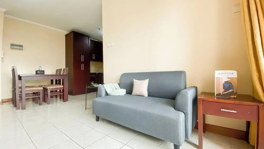 Spacious And Comfy 3Br At Puri Garden Apartment