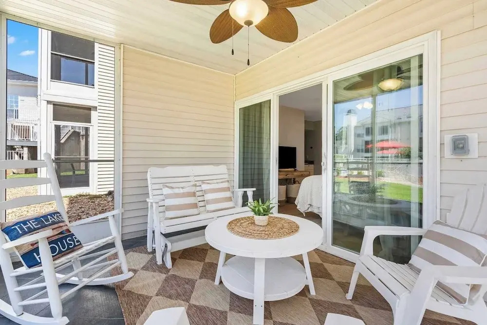 Table Rock Cottage Tranquil 2 BDR Condo 5 Min to Table Rock Lake!