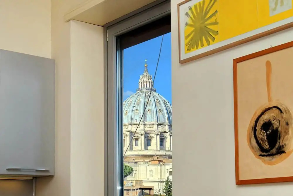 Saint Peter's Bright Apartment