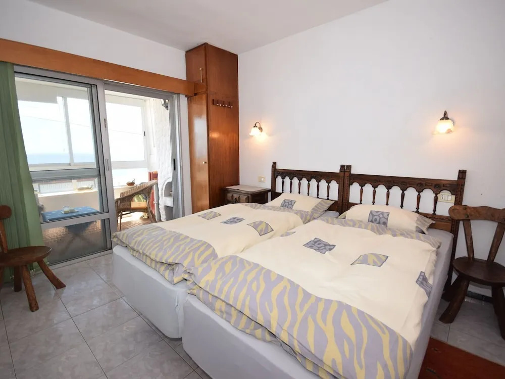 Holiday Home Mesa del Mar near Black Beach