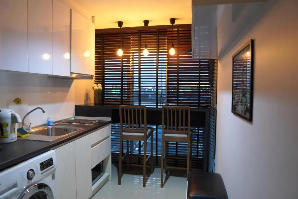5 Mins Sukhumvit BTS, Fully Equipped Peaceful Escape Pad