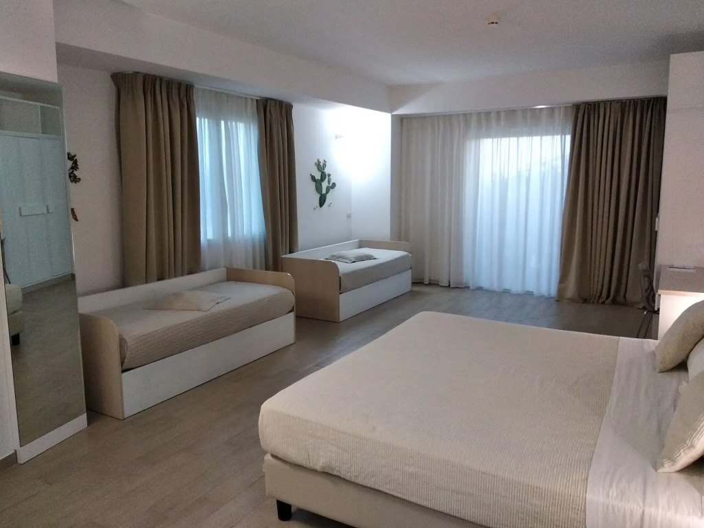 Est hotel