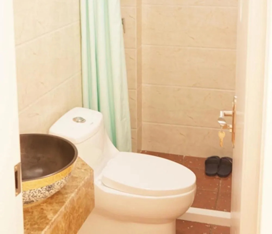Lingyin Tangchao Hostel