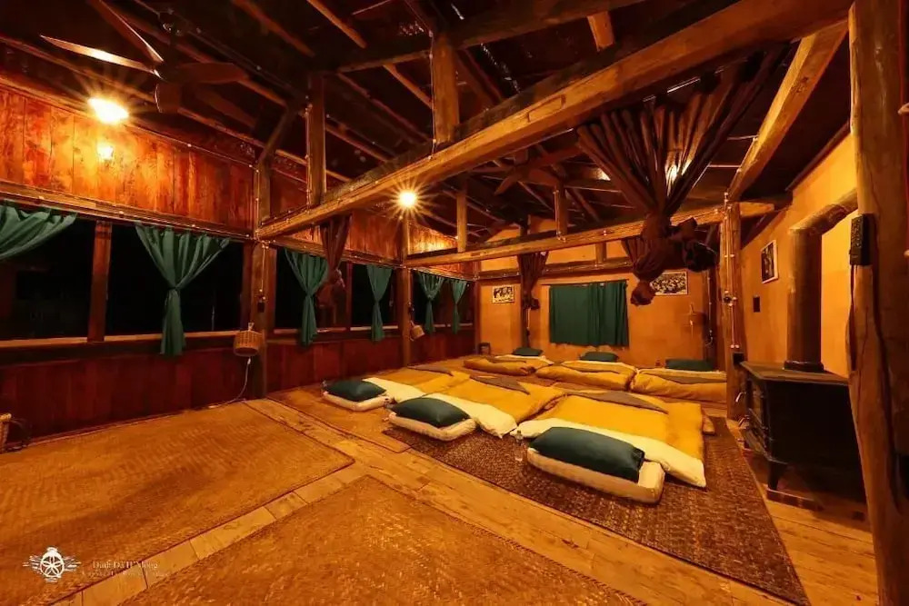 Dinh Đá HMông - Karsterly Rock Lodge