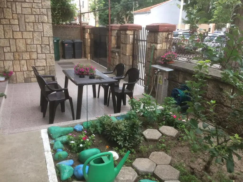Villa 3 papuci