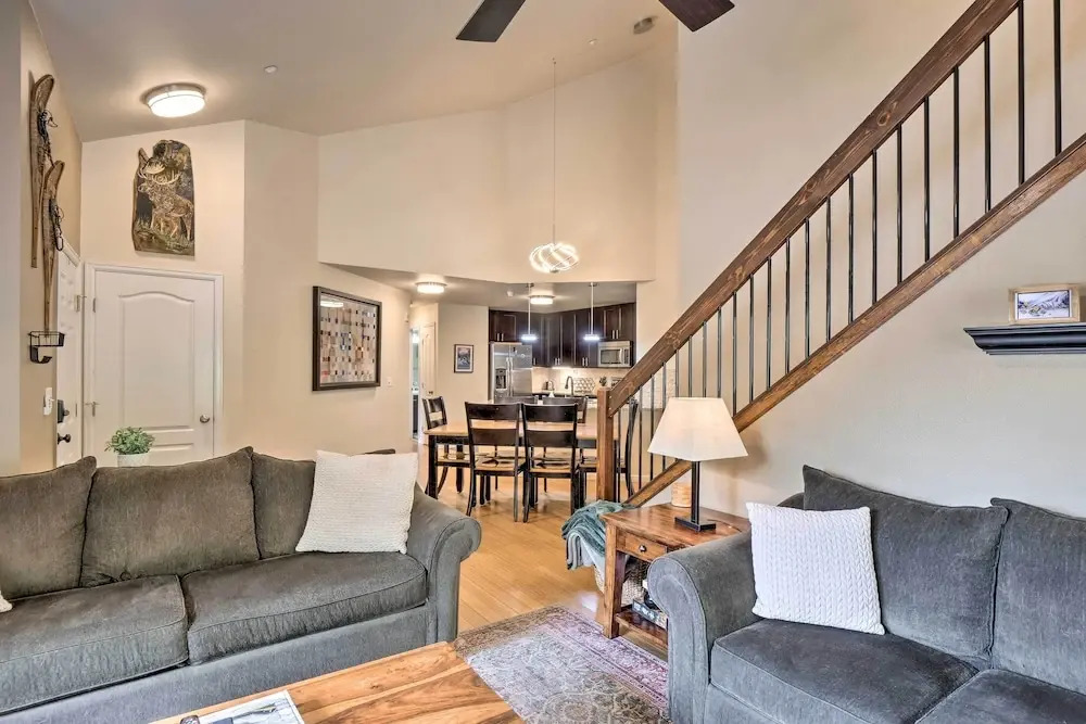 Breck Condo w/ Hot Tub Access: 6 Mi to Ski Resort!