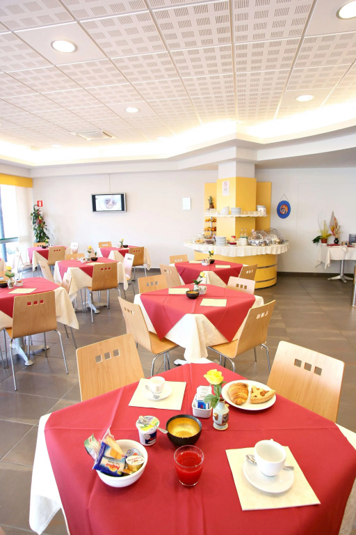 Dama Hotel