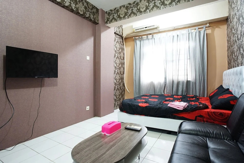 City Park Apartment by Anita