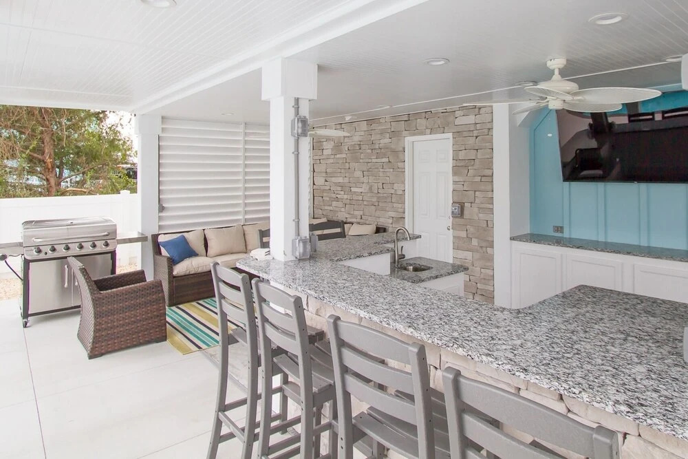 Lucky Old Sun: Sunset Beach W/ Heated Pool 5 Bedroom Home