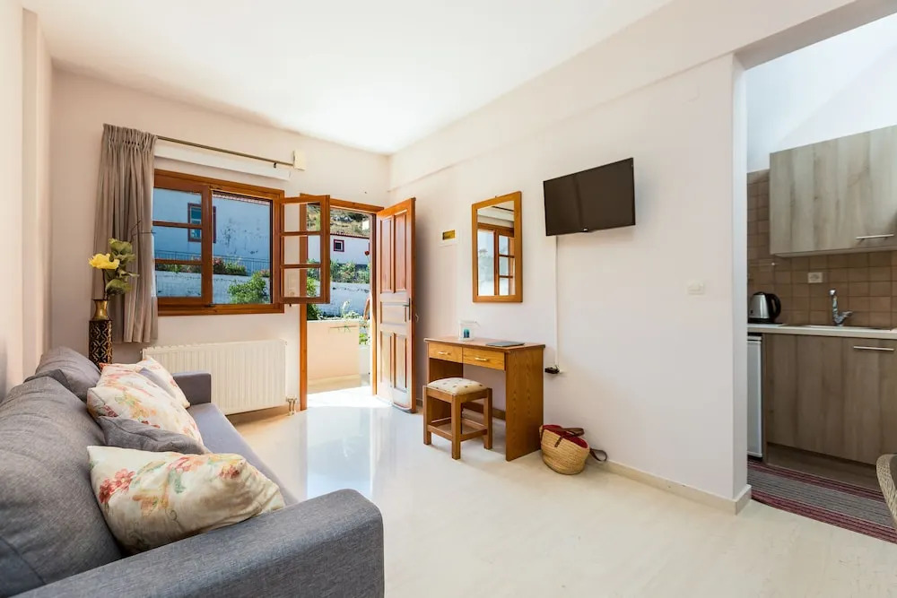 Monopati Apartments