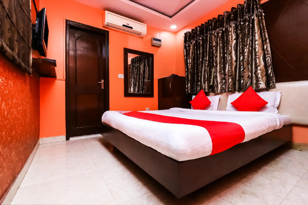 OYO 37557 Hotel Hridey Inn