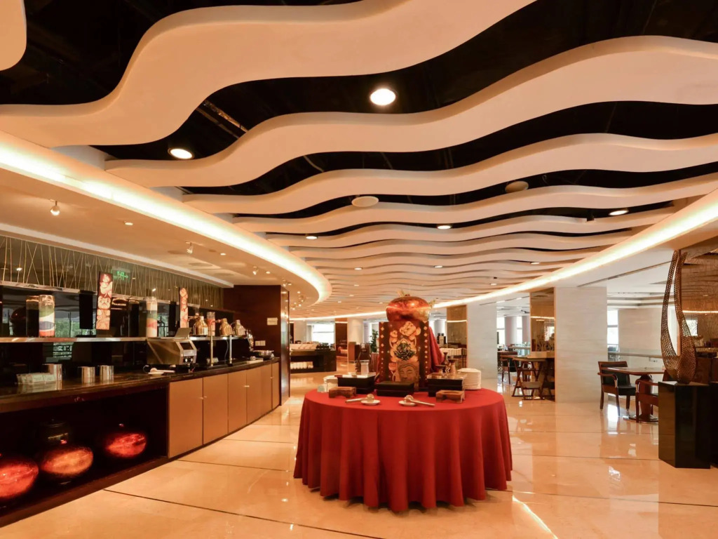 Regal Jinfeng Hotel