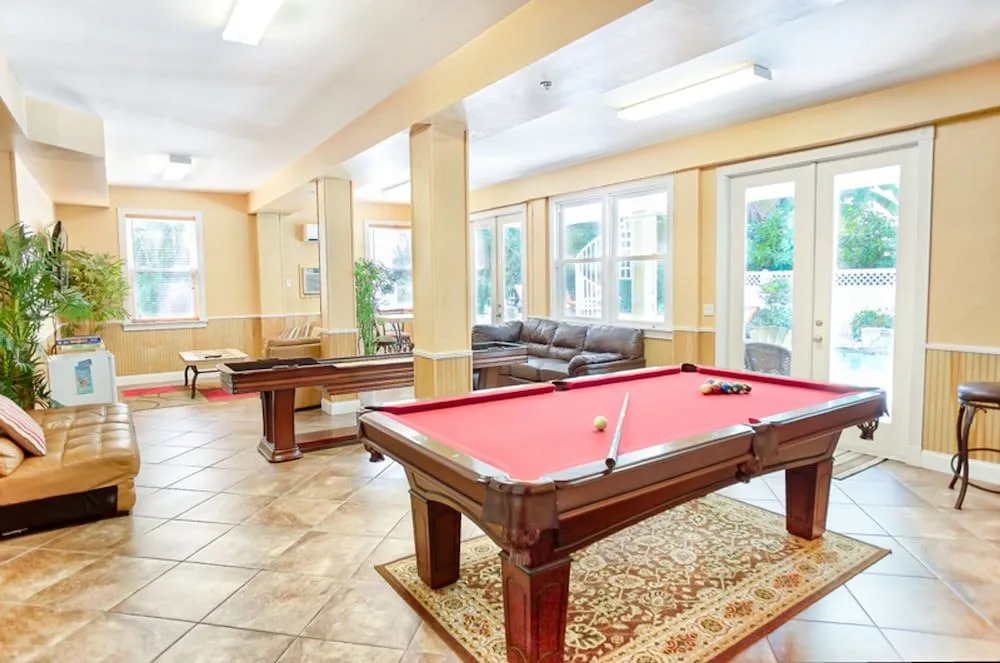 Mango Court