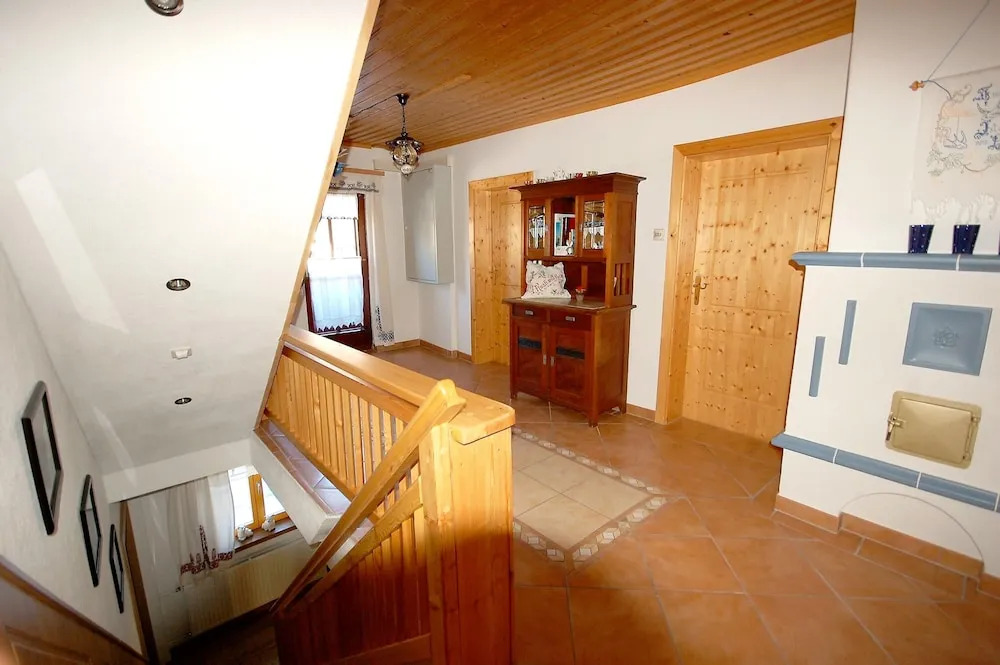 House With 5 Bedrooms in Pruggern, With Wonderful Mountain View, Furni