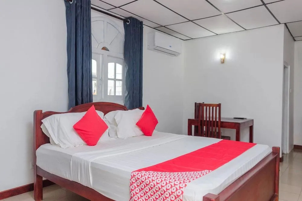 OYO 385 Sanri Villa Negombo
