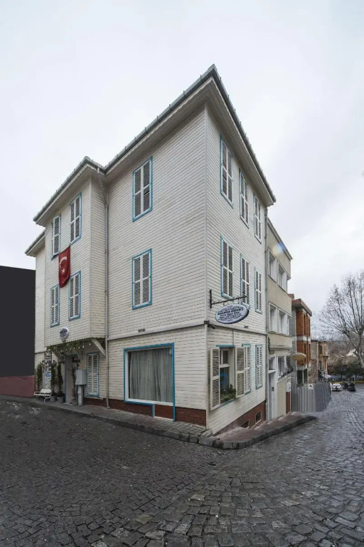 Emre Residence Suites