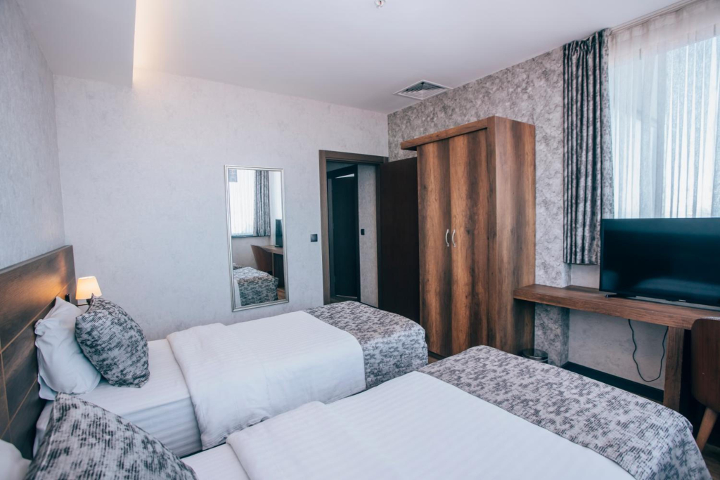 Life Point Hotel