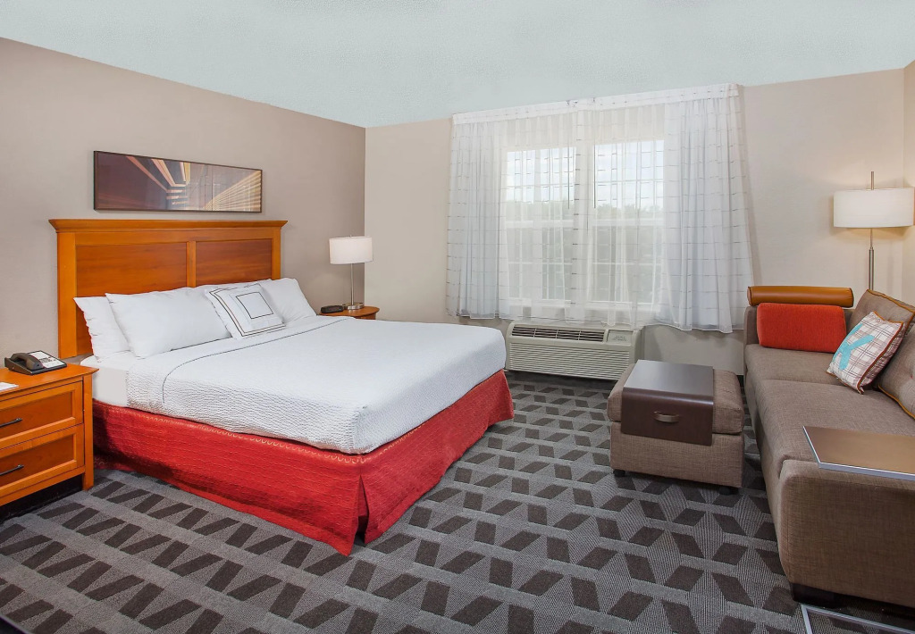 Courtyard by Marriott Knoxville Cedar Bluff
