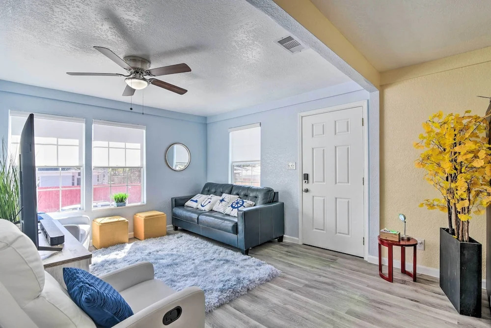 Galveston Retreat w/ Backyard & Patio