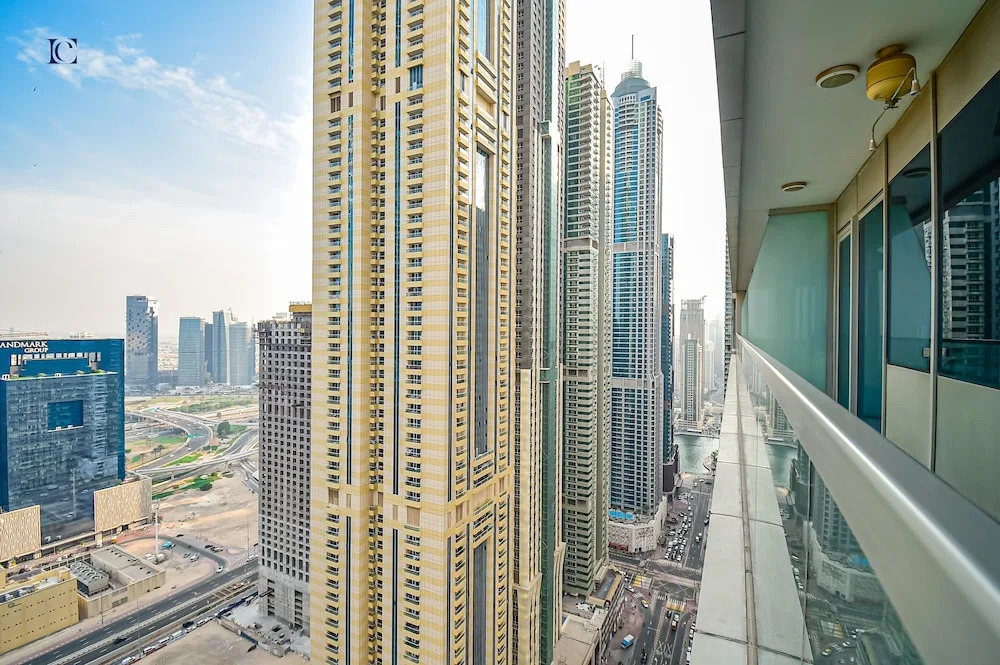 Stunning Sea View 2Bed near Tram Stn