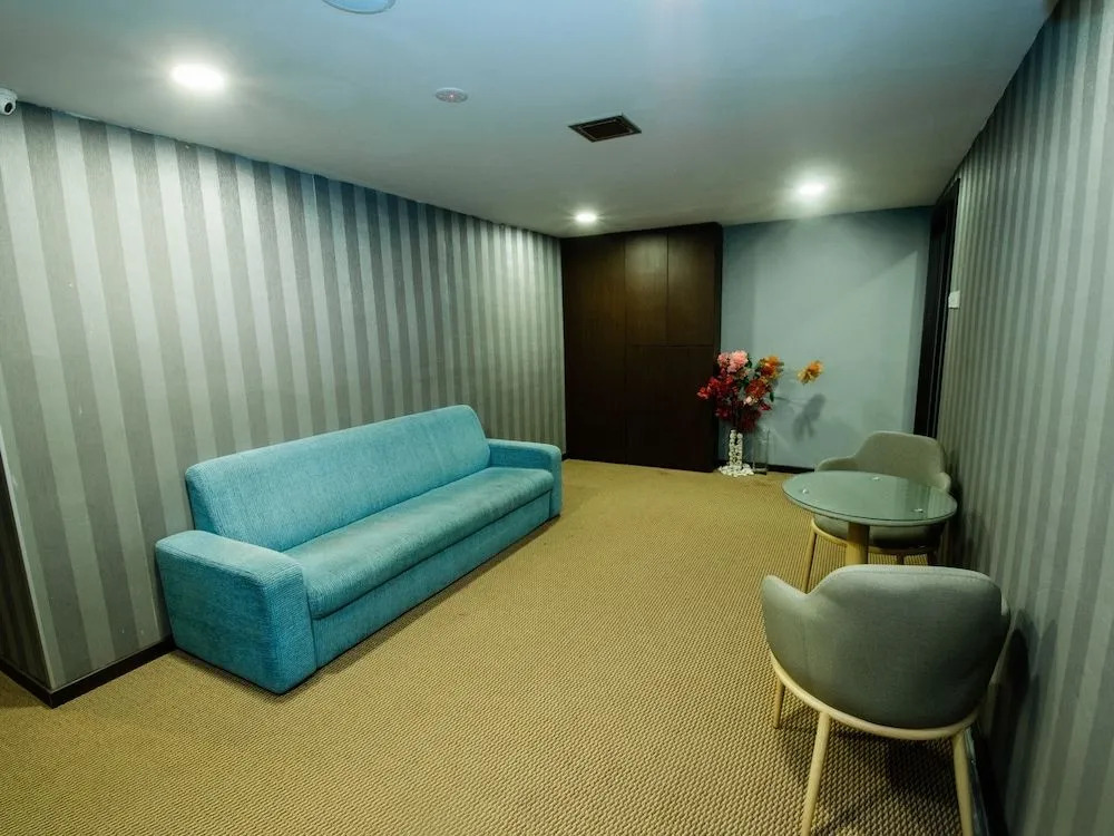 OYO 89456 V Motel