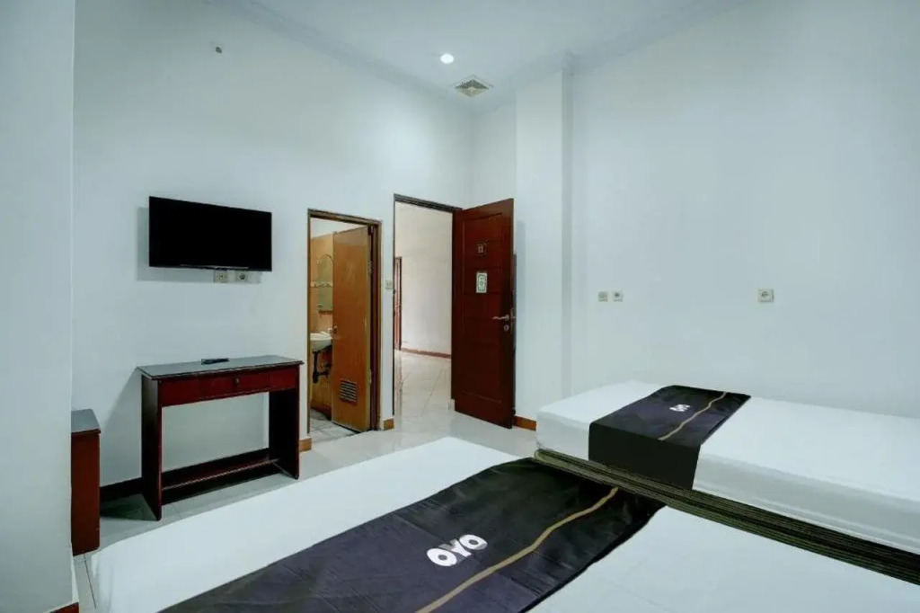 Hotel O Depok near Bhayangkara BRIMOB Hospital Formerly Hotel Mutiara Kelapa Dua Depok