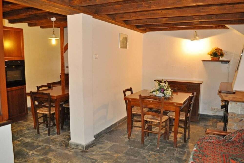 Borgo Isola Santa