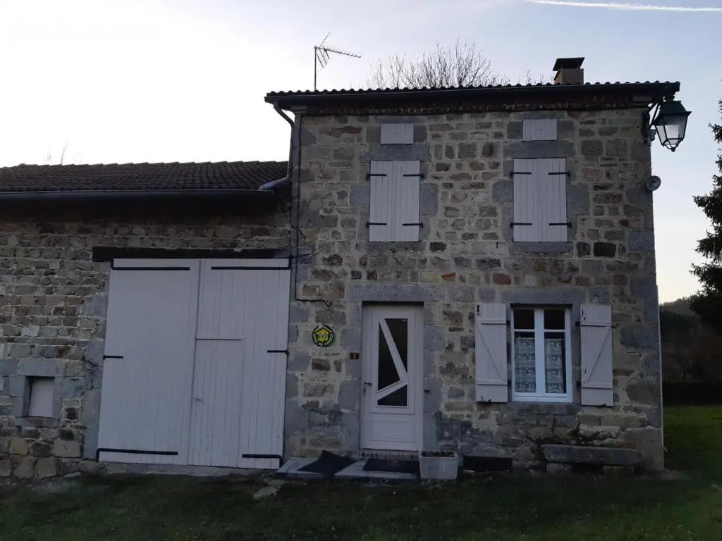 Fermette montagnarde à Lavoine - Animaux Admis - FR-1-489-136