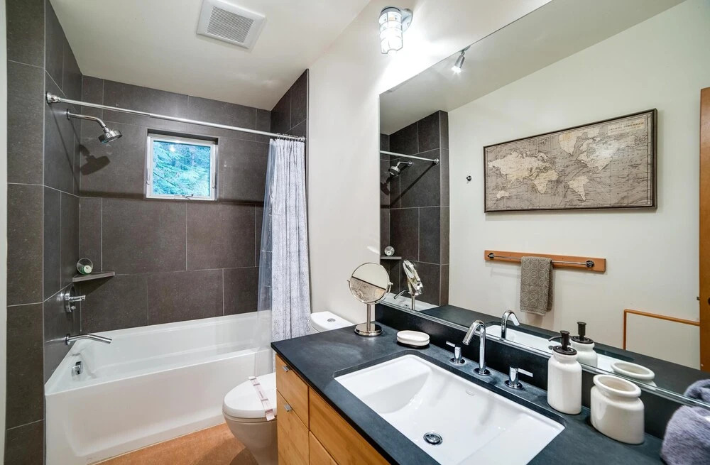 42gs - Hot Tub - Wifi - Sleeps 6 - Pets Ok 2 Bedroom Home