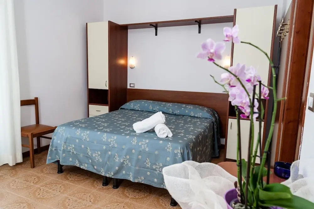 Hotel Sayonara